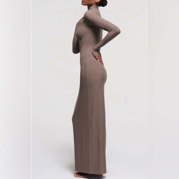 SKIMS Soft Lounge Mock Neck Long Sleeve Maxi Dress - Picture 4 of 8